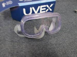 Box of 28 Uvex by Honeywell Safety ...