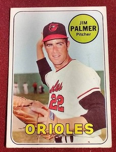 lot 122 image: 1969 Topps Jim Palmer Card