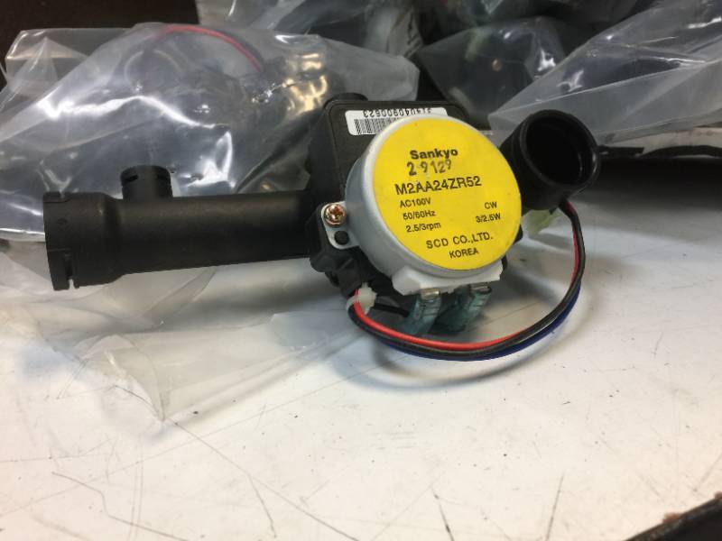 24 Water Control Valves - Like New | INDUSTRIAL Racking - Carts