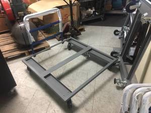 lot 17 image: Rolling Shop - Pallet Cart