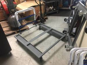 lot 18 image: Rolling Shop - Pallet Cart