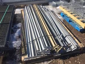 lot 5 image: Group Pallet Racking Shelf Rails - Hook Style