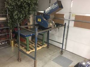 lot 23 image: R.E.M. Glass Crusher - Recycler Machine