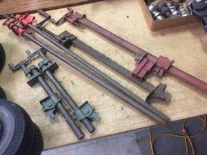 lot 37 image: 6 PipeBar Clamps