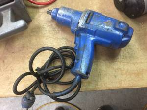 lot 51 image: 12 Electric Impact