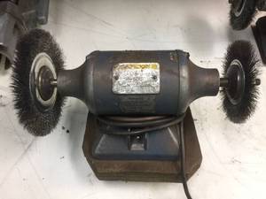 lot 65 image: Baldor 144 Electric Buffer