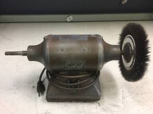 lot 67 image: Electric BufferGrinder
