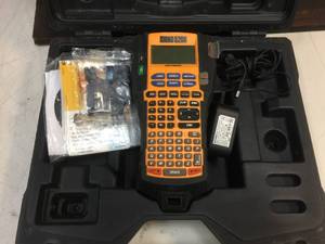 lot 75 image: Rhino 5200 Portable Label Maker With Case