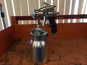 lot 102 image: Earlex HVLP Airless Paint Spray Gun 10 PSI