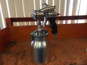 lot 103 image: Earlex HVLP Airless Paint Spray Gun 10 PSI