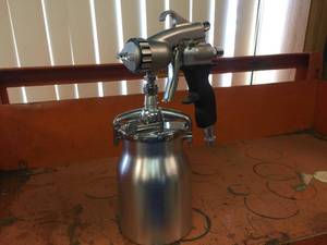 lot 104 image: Earlex HVLP Airless Paint Spray Gun 10 PSI