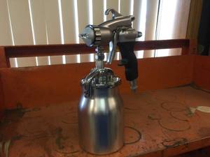 lot 105 image: Earlex HVLP Airless Paint Spray Gun 10 PSI
