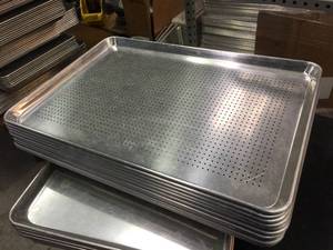 lot 126 image: 10 Aluminum Perforated Bun Pan 26 x 18