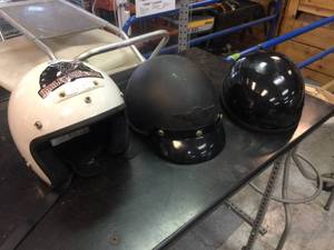 lot 143 image: 3 Motorcycle Helments - Harley Davidson