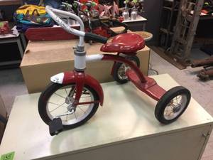 lot 153 image: Vintage Kids Tricycle