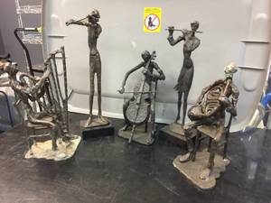 lot 154 image: Vintage 5pc Bronze Musician Sculptures
