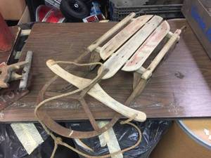 lot 158 image: Vintage Kids Sled