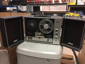 lot 167 image: Vintage Allied TR-1040 Reel-to-Reel Stereo Tape Recorder