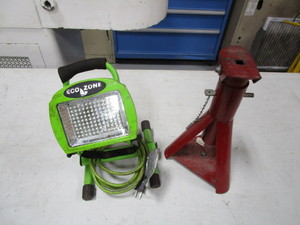 Jack Stand & Light