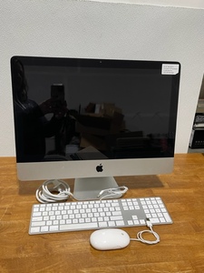 Apple iMac 21.5 Desktop Computer Mid 2011