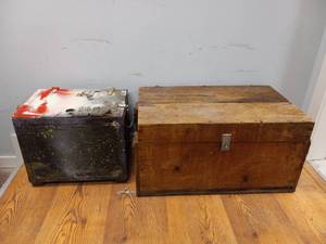 2 VINTAGE WOODEN CHEST