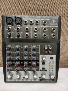 BEHRINGER XENYX 802 MIXING CONSOLE