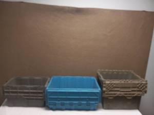 3 ATTACHED LID STORAGE CONTAINERS