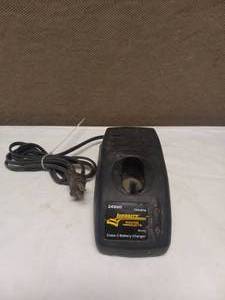 LONGACRE 24V BATTERY CHARGER