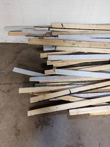 lot 11 image: Collection Of Painted Lumber