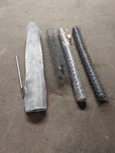 lot 81 image: Collection Of Metal Fencing