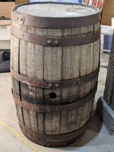 lot 102 image: Old Wooden Barrel