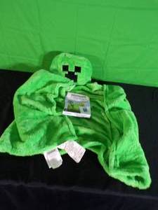 lot 8 image: Minecraft Creeper Hooded Blanket & 1 Box of Minecraft Stickers