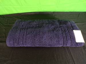 lot 30 image: Brand New Performance Cotton Reversible Bath Rug - Threshold ((MSRP $30))