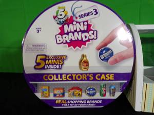 lot 89 image: Brand New Melissa & Doug Ice Cream Counter Cart  Mini Brands
