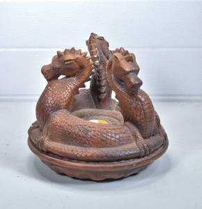 lot 38 image: Ceramic Dragon Candleholder Fragment