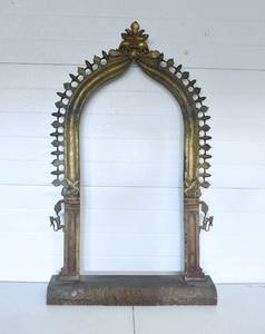 lot 94 image: Brass Prabhavali Arched Decoration