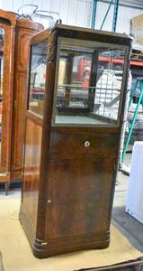 lot 82 image: Tall Dark Wood Display Cabinet