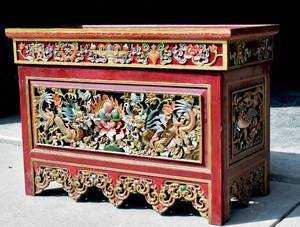 lot 139 image: Colorful Chinese Wood Folding Altar
