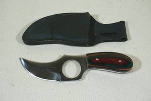 lot 57 image: Hunting Skinning Knife with Sheath