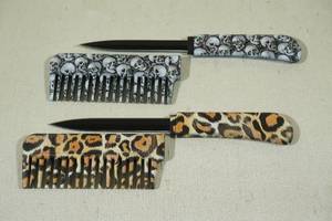 lot 68 image: 2  Hair Comb Knives