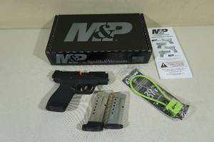 lot 2 image: NEW Smith & Wesson M&P9 Shield 2.0 9mm Luger Semi-Auto Pistol - 3 Magazines