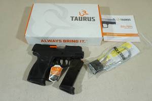 lot 3 image: NEW Taurus G2C .40 S&W Semi-Auto Pistol - 2 Magazines