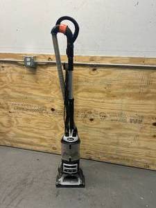 lot 63 image: SHARK Lift Away Deluxe Vacuum Cleaner