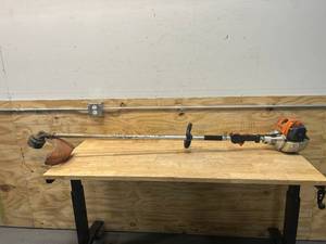 lot 31 image: STIHL FS100RX Brushcutter- GAS