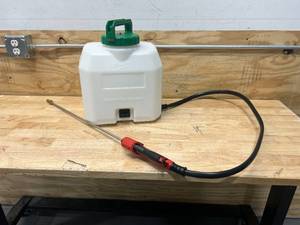 lot 69 image: MILWAUKEE 4 Gal. Switch Tank Pesticide Sprayer Tank Assembly