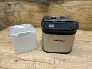 lot 85 image: PROCTOR SILEX 1 qt. Stainless Steel Yogurt Maker