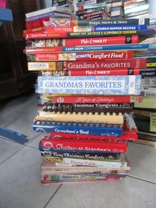 lot 809 image: LARGE COLLECTION OF COOKBOOKS AND COOKING MAGAZINES
