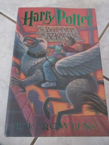 lot 817 image: HARRY POTTER AND THE PRISONER OF AZKABAN - FIRST AMERICAN EDITION