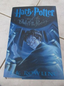 lot 819 image: HARRY POTTER AND THE ORDER OF THE PHOENIX - FIRST AMERICAN EDITION