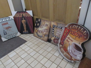 lot 934 image: MOVIES, HOLLYWOOD, COFFEE SHOP AND BEER